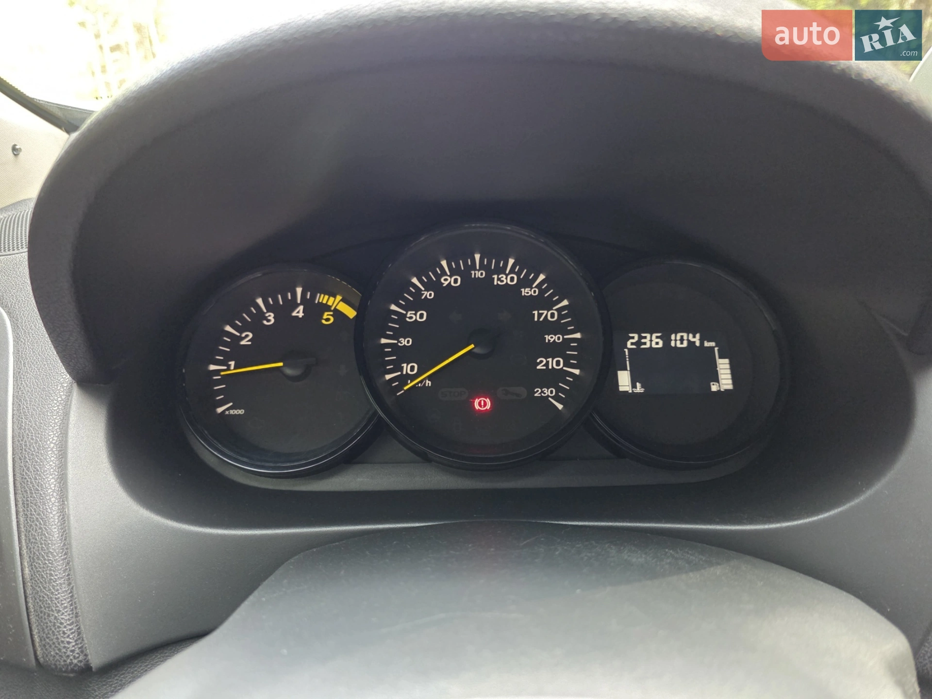 2010 Renault Fluence - мініатюра 15