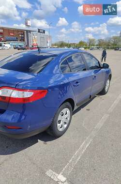 Седан Renault Fluence 2011 в 