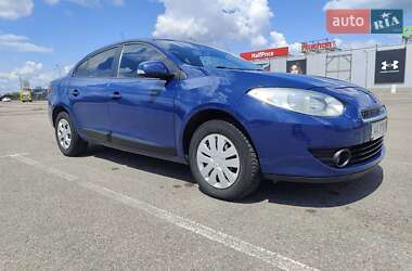 Седан Renault Fluence 2011 в 