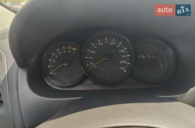Седан Renault Fluence 2011 в 