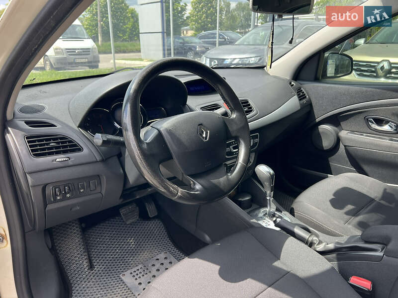 Седан Renault Fluence 2015 в Черновцах