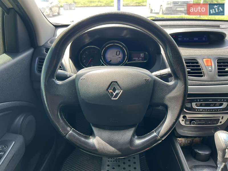 Седан Renault Fluence 2015 в Черновцах