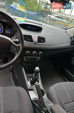 Седан Renault Fluence 2016 в 