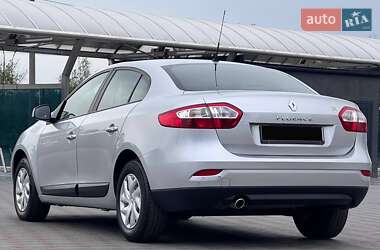 Седан Renault Fluence 2013 в 
