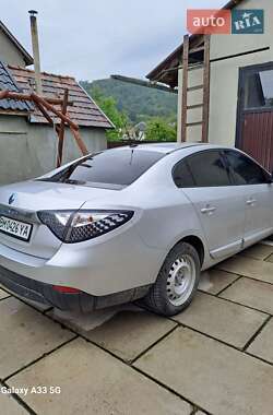 Седан Renault Fluence 2012 в 
