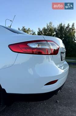 Седан Renault Fluence 2013 в Львове