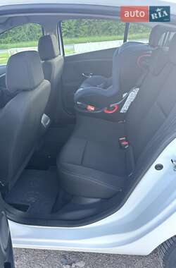 Седан Renault Fluence 2013 в 