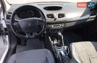 Седан Renault Fluence 2010 в 