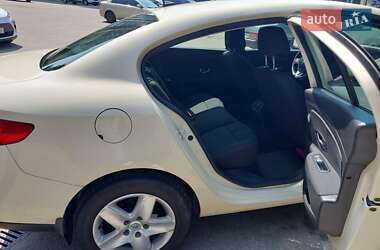Седан Renault Fluence 2015 в 