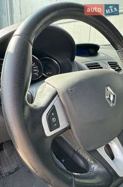 Седан Renault Fluence 2012 в 