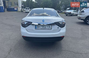 Седан Renault Fluence 2011 в 