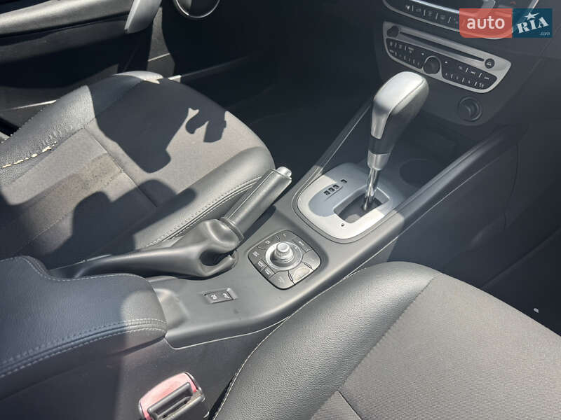 Седан Renault Fluence 2011 в Одессе