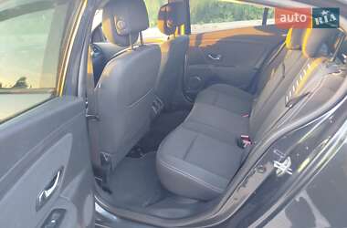 Седан Renault Fluence 2011 в 