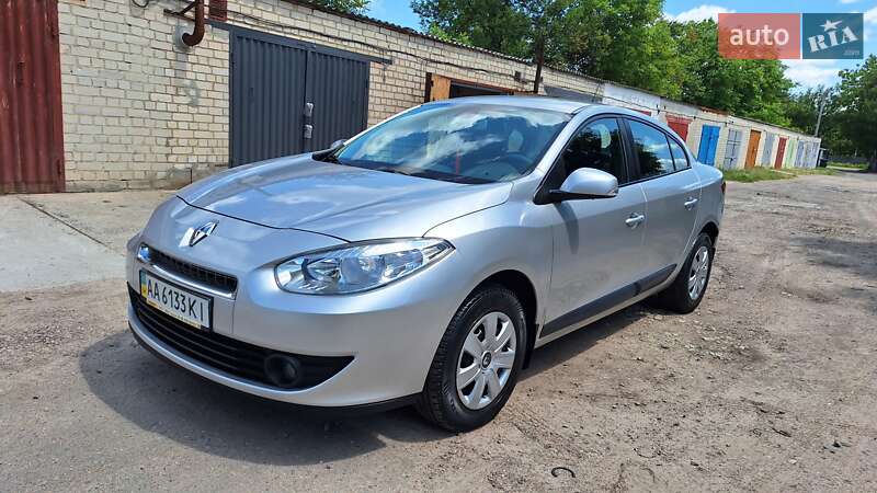 Седан Renault Fluence 2011 в 