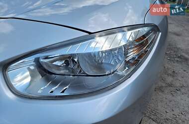 Седан Renault Fluence 2011 в 