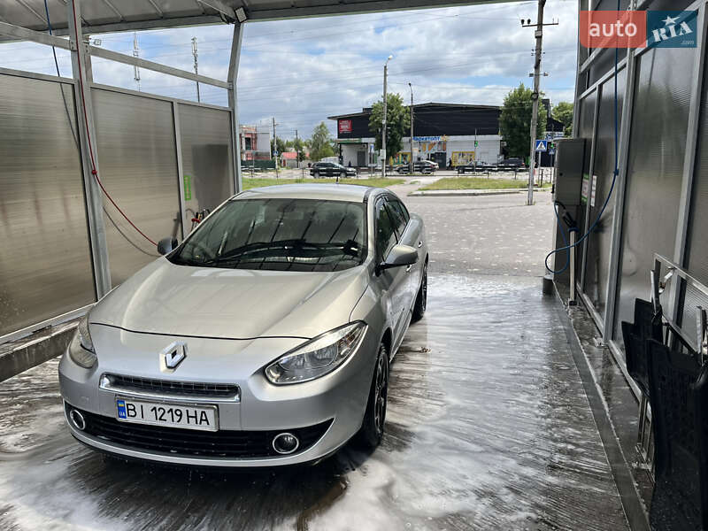 Седан Renault Fluence 2011 в 