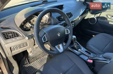 Седан Renault Fluence 2011 в 