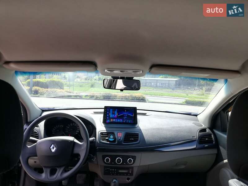 Седан Renault Fluence 2010 в Ивано-Франковске