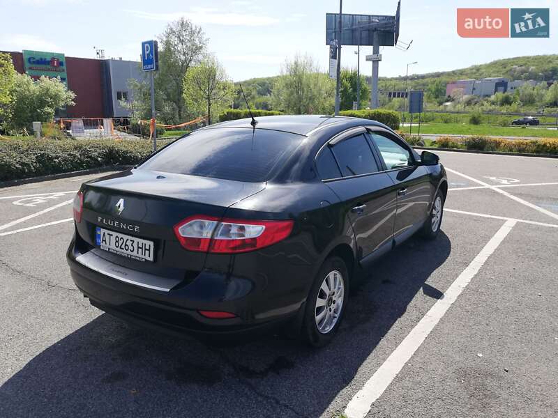Седан Renault Fluence 2010 в Ивано-Франковске