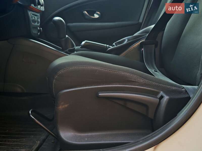 Седан Renault Fluence 2010 в Черновцах фото 17 Седан Renault Fluence 2010 в Черновцах