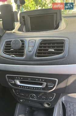 Седан Renault Fluence 2010 в Горішніх Плавнях