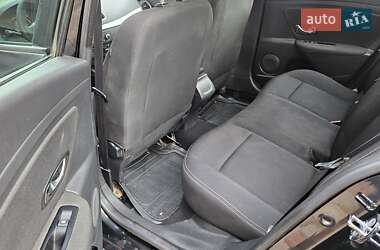 Седан Renault Fluence 2013 в 
