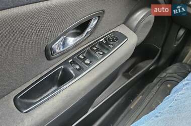Седан Renault Fluence 2013 в 