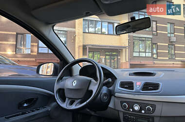 Седан Renault Fluence 2011 в 