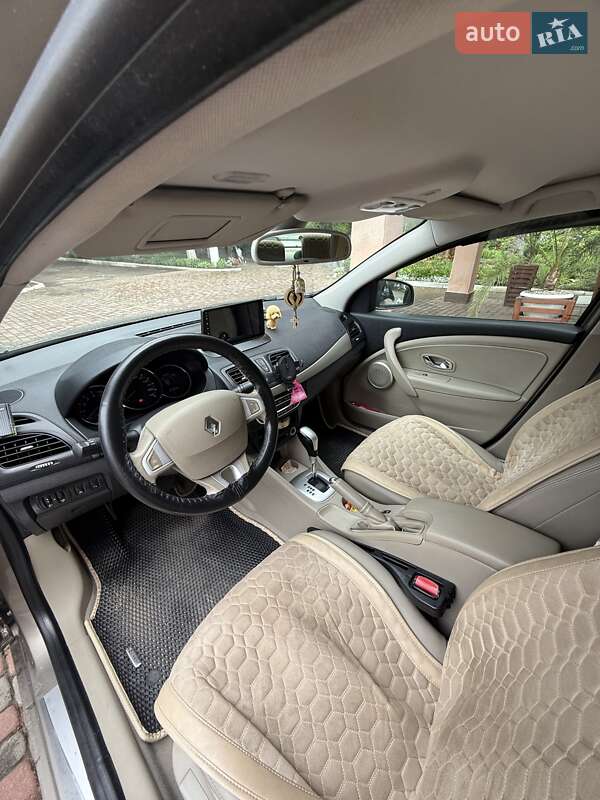 Седан Renault Fluence 2012 в Ивано-Франковске