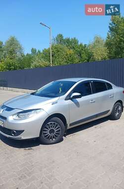 Седан Renault Fluence 2011 в 
