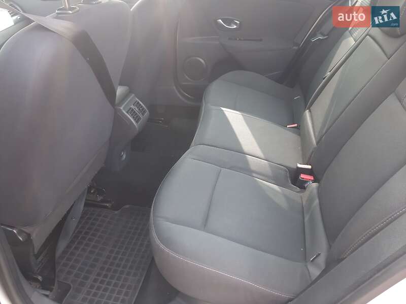 Седан Renault Fluence 2011 в Чернигове