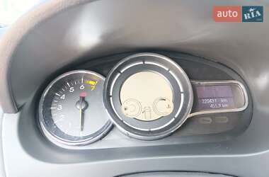 Седан Renault Fluence 2011 в 
