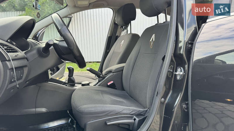 Седан Renault Fluence 2011 в Ивано-Франковске