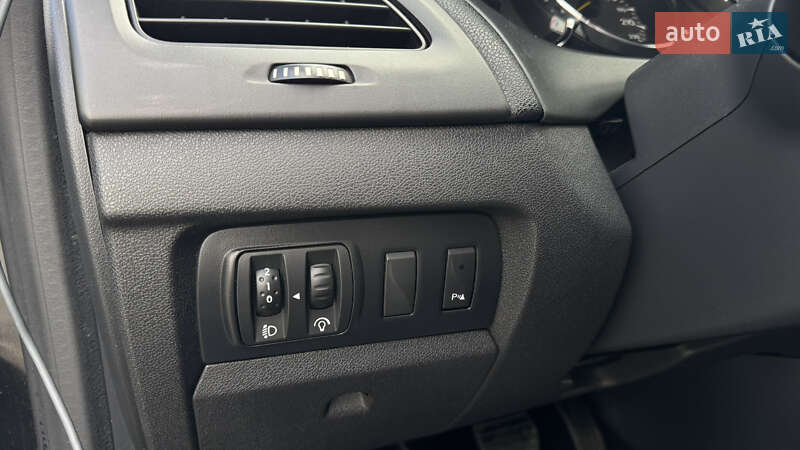 Седан Renault Fluence 2011 в Ивано-Франковске