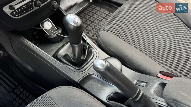 Седан Renault Fluence 2011 в Ивано-Франковске