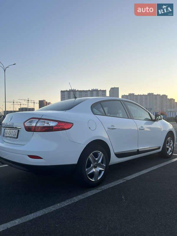 Седан Renault Fluence 2015 в Киеве