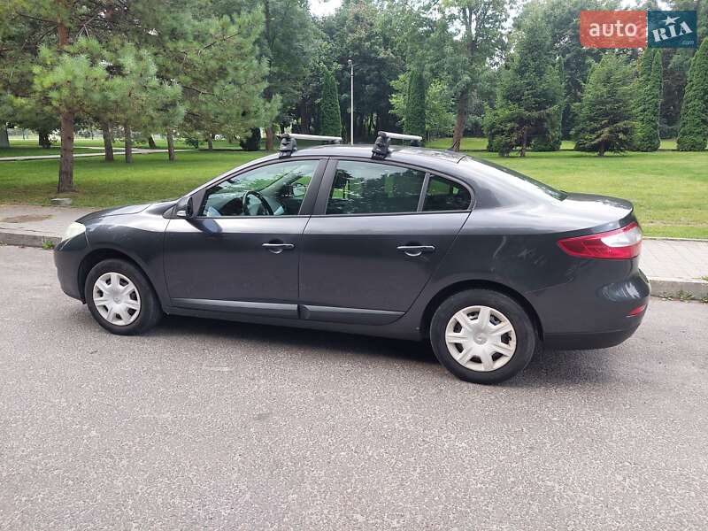 Седан Renault Fluence 2011 в Львове
