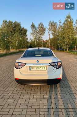 Седан Renault Fluence 2011 в 
