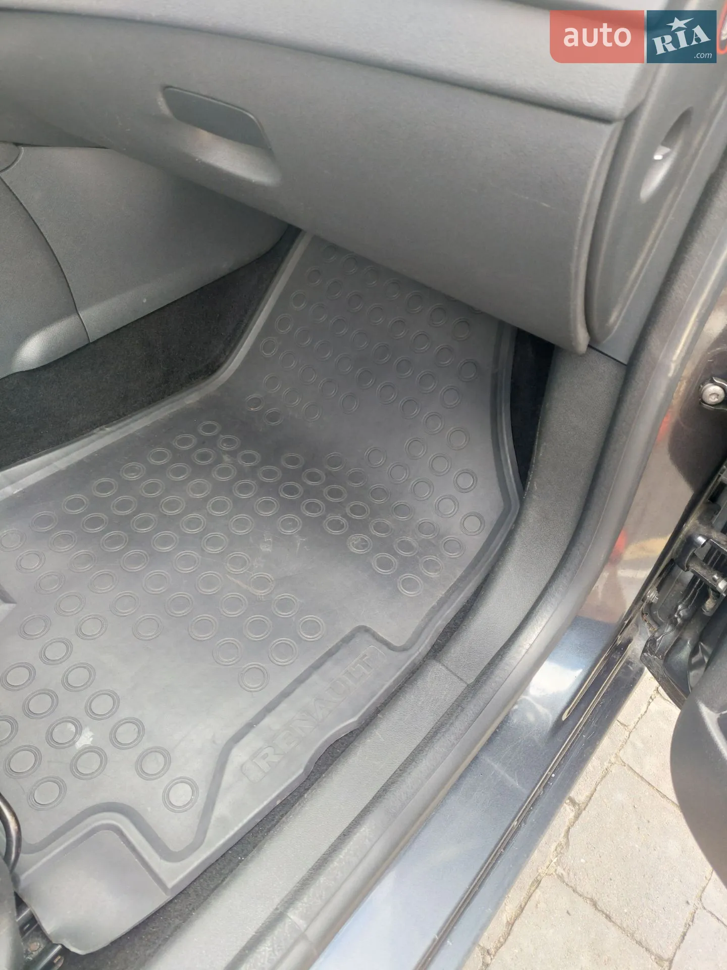 2011 Renault Fluence - мініатюра 23