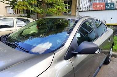 Седан Renault Fluence 2011 в 