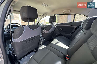Седан Renault Fluence 2012 в 