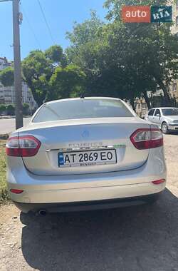 Седан Renault Fluence 2011 в 