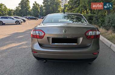 Седан Renault Fluence 2015 в 