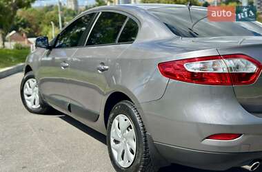Седан Renault Fluence 2013 в 