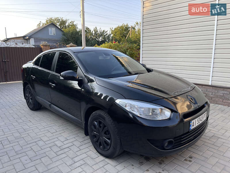 Седан Renault Fluence 2010 в 