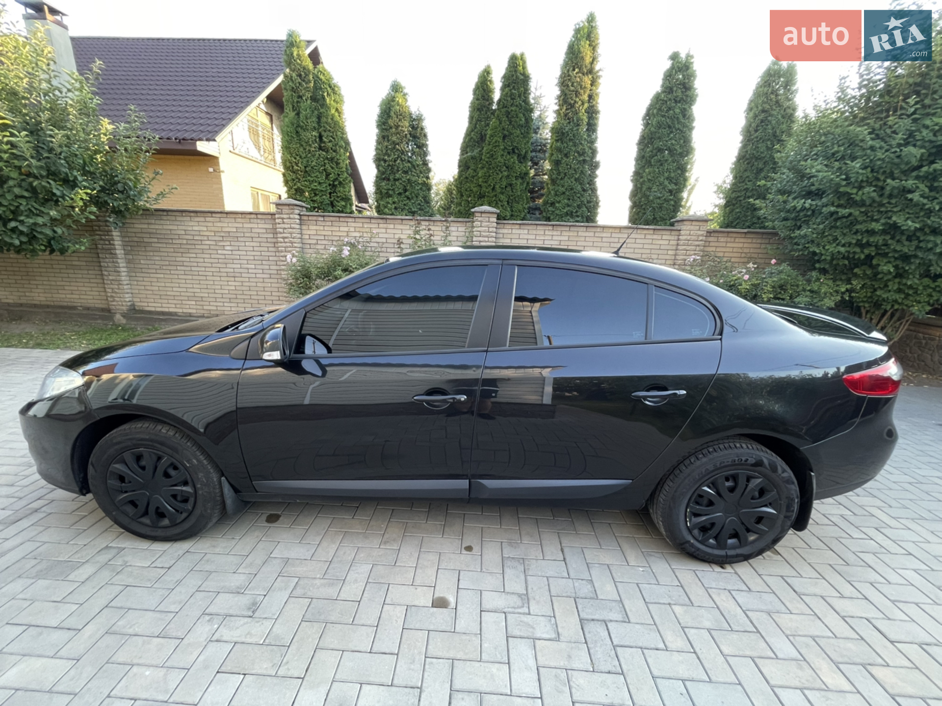 2010 Renault Fluence - мініатюра 6
