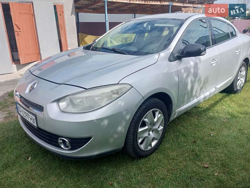 Седан Renault Fluence 2012 в 