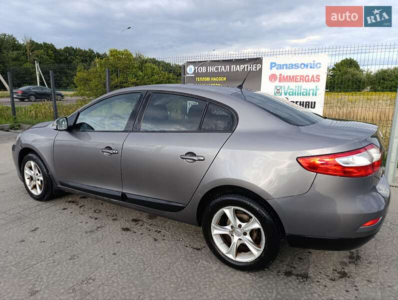 Седан Renault Fluence 2013 в Львові