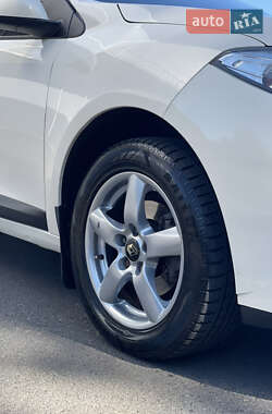 Седан Renault Fluence 2013 в 