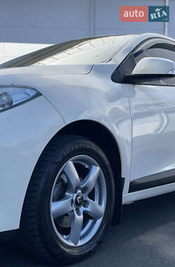 Седан Renault Fluence 2013 в 